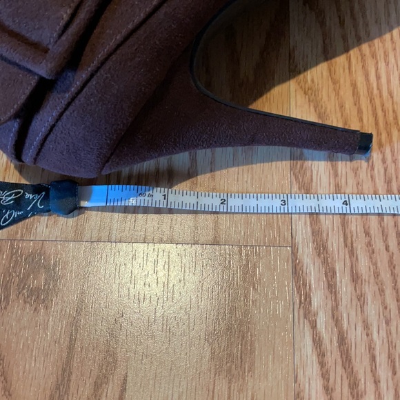 🛍 Brown Heeled Booties - Picture 8 of 8